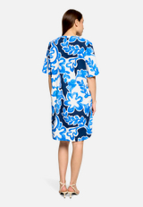 Hemdblusenkleid mit Print / Modellfoto Rückseite