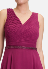 Abendkleid mit Plissee / Detailbild
