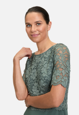 Cocktailkleid mit Spitze / Detailbild