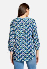 Blusenshirt mit Schnürung / Modellfoto Rückseite