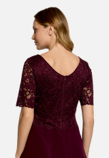 Cocktailkleid mit Spitze / Detailbild