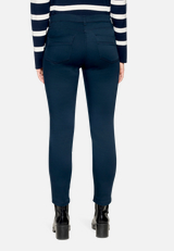 Casual-Hose  Style Sally Fashion / Modellfoto Rückseite