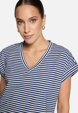 Shirt  gestreift mit V-Ausschnitt  / Detailbild
