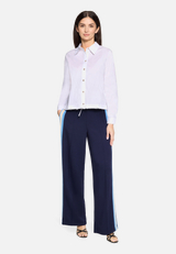 Casual-Bluse mit Bindegürtel / Modellfoto Vorderseite (Outfit)