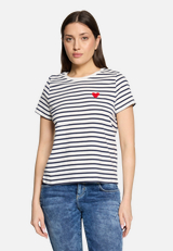 Kurzarm-Shirt mit Rundhalsausschnitt / Modellfoto Vorderseite