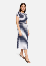 Jerseykleid mit Streifen / Modellfoto Vorderseite (Outfit)