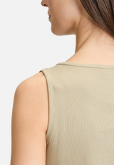 Basic-Top mit Rundhalsausschnitt / Detailbild
