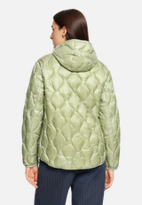 Steppjacke mit Eingrifftaschen / Modellfoto Rückseite