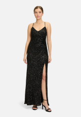 Abendkleid figurbetont / Modellfoto Vorderseite (Outfit)