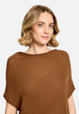Lochstrick-Pullover mit Wasserfallausschnitt / Detailbild