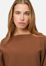 Strickpullover mit U-Bootausschnitt / Detailbild