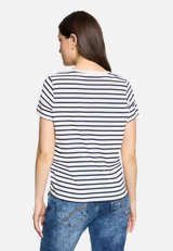 Kurzarm-Shirt mit Rundhalsausschnitt / Modellfoto Rückseite