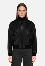 Übergangsjacke mit Kragen / Modellfoto Vorderseite