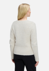Strickpullover mit V-Ausschnitt / Modellfoto Rückseite