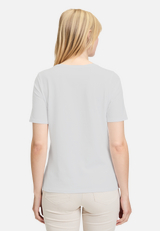 Basic Shirt mit Placement / Modellfoto Rückseite