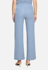 Casual-Hose mit weitem Bein / Modellfoto Rückseite