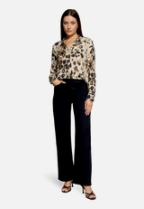 Longbluse langarm / Modellfoto Vorderseite (Outfit)