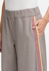 Casual-Hose mit Galonstreifen / Detailbild