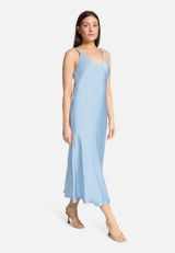Abendkleid mit breiten Trägern / Modellfoto Vorderseite (Outfit)