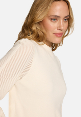Pullover mit hohem Kragen / Detailbild