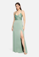 Abendkleid mit V-Ausschnitt / Modellfoto Vorderseite