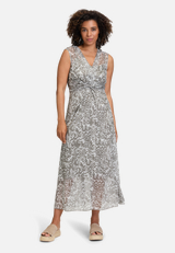 Midikleid ohne Arm / Modellfoto Vorderseite