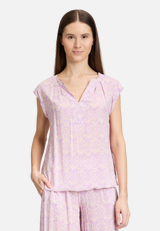 Casual-Bluse mit Muster / Modellfoto Vorderseite