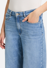 High Waisted-Jeans mit weitem Bein / Detailbild