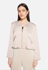 Blouson mit 3/4 Arm / Modellfoto Vorderseite