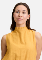 Jumpsuit mit hohem Kragen / Detailbild