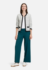 Strick-Cardigan mit Fransen / Modellfoto Vorderseite (Outfit)