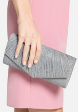 Clutch-Tasche mit Raffung / Detailbild
