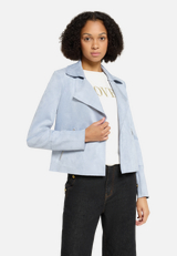 Blazer-Jacke mit offenem Saum / Modellfoto Vorderseite