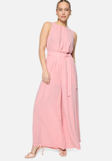 Jumpsuit mit Gürtel und weitem Bein / Modellfoto Vorderseite