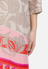 Sommerkleid mit Rundhalsausschnitt / Detailbild