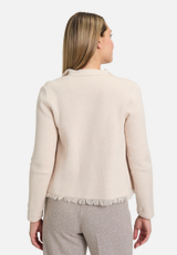 Strick-Cardigan mit Fransen / Modellfoto Rückseite
