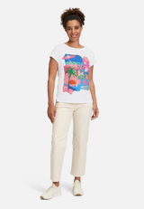 Basic Shirt mit Aufdruck / Modellfoto Vorderseite (Outfit)