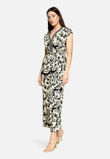 Jumpsuit in 7/8 Länge / Modellfoto Vorderseite (Outfit)