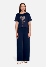 Casual-Shirt mit Aufdruck / Modellfoto Vorderseite (Outfit)