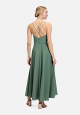 Abendkleid mit Volant / Modellfoto Rückseite