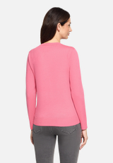 Basic-Strickpullover mit Rundhalsausschnitt / Modellfoto Rückseite