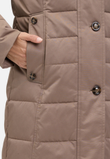Steppjacke mit Kapuze / Detailbild