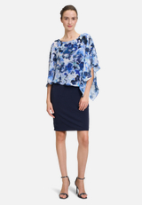 Cocktailkleid mit Blumenprint / Modellfoto Vorderseite (Outfit)