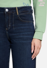 Used Look-Jeans mit Waschung / Detailbild