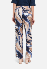 Schlupfhose mit Print / Modellfoto Rückseite