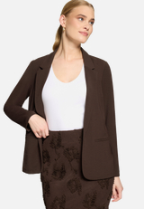 Longblazer   mit Paspeltaschen / Modellfoto Vorderseite