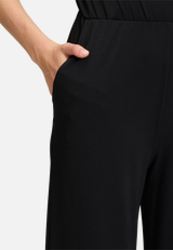 Jumpsuit mit Bindegürtel / Detailbild