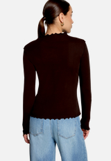 Langarm-Shirt mit Kräuselsaum / Modellfoto Rückseite