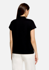 Casual-Shirt mit V-Ausschnitt / Modellfoto Rückseite
