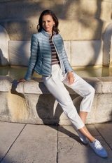 Steppjacke mit Stehkragen / Imagebild